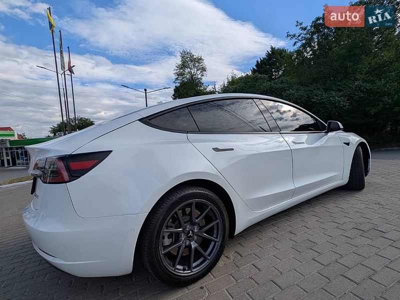 Седан Tesla Model 3 2022 в Львові фото 6 Седан Tesla Model 3 2022 в Львові