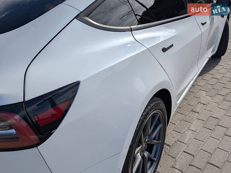 Седан Tesla Model 3 2022 в Львові фото 11 Седан Tesla Model 3 2022 в Львові