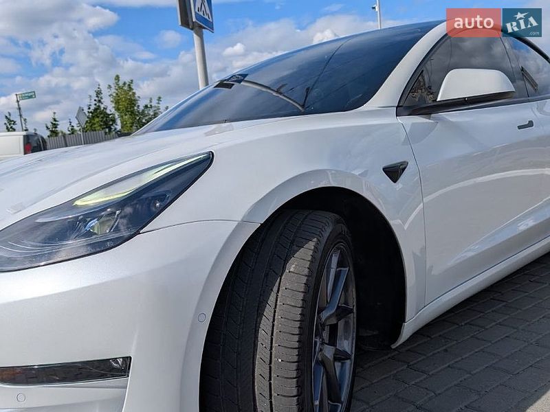 Седан Tesla Model 3 2022 в Львові фото 12 Седан Tesla Model 3 2022 в Львові