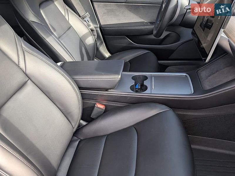 Седан Tesla Model 3 2022 в Львові фото 17 Седан Tesla Model 3 2022 в Львові