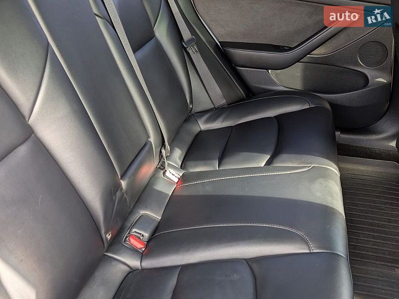 Седан Tesla Model 3 2022 в Львові фото 16 Седан Tesla Model 3 2022 в Львові
