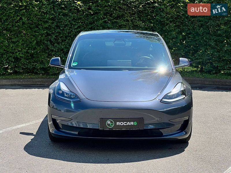 Седан Tesla Model 3 2021 в Києві