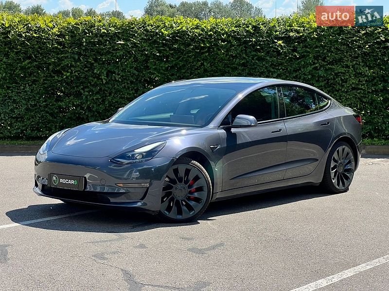 Седан Tesla Model 3 2021 в Києві