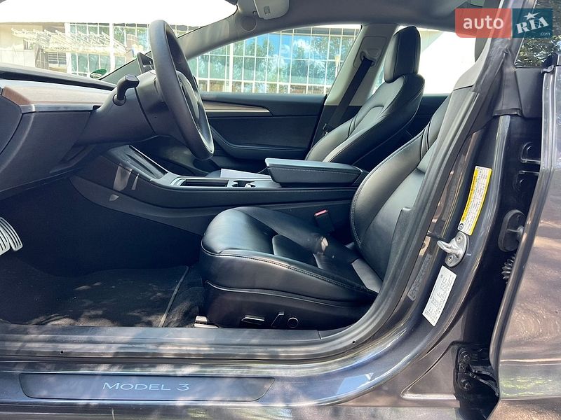 Седан Tesla Model 3 2021 в Києві