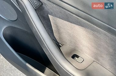 Седан Tesla Model 3 2021 в Києві