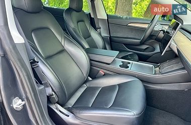 Седан Tesla Model 3 2021 в Києві