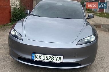 Tesla Model 3  2025