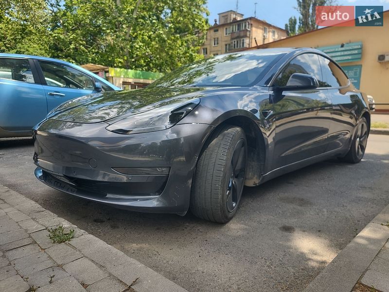 Седан Tesla Model 3 2023 в Одесі