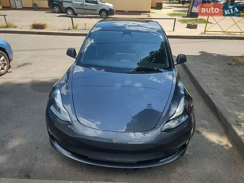 Седан Tesla Model 3 2023 в Одесі