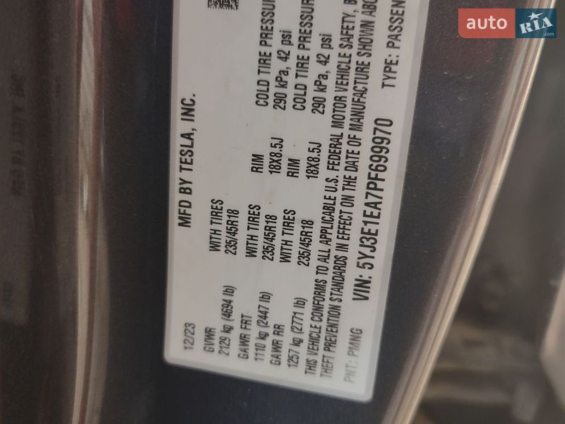 Седан Tesla Model 3 2023 в Одесі