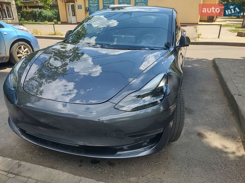 Седан Tesla Model 3 2023 в Одесі