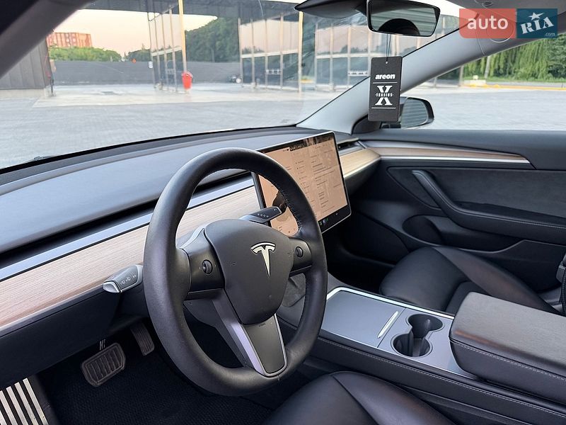 Седан Tesla Model 3 2023 в Кам'янець-Подільському