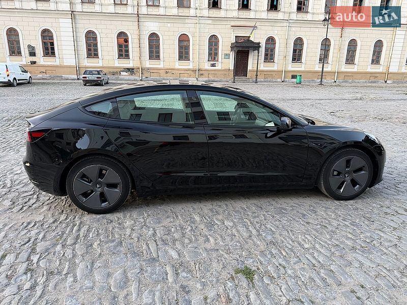 Седан Tesla Model 3 2023 в Кам'янець-Подільському