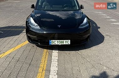 Tesla Model 3  2018