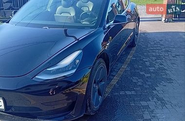 Седан Tesla Model 3 2020 в Городке