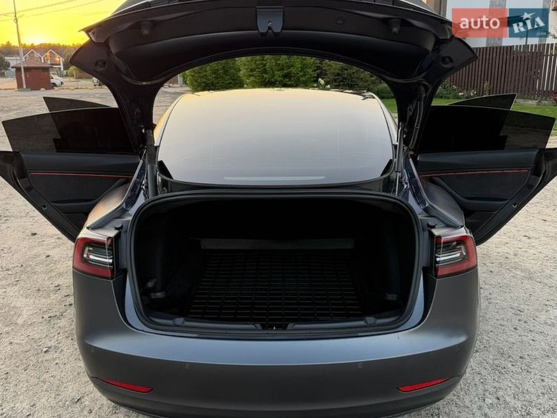Седан Tesla Model 3 2022 в Броварах фото 31 Седан Tesla Model 3 2022 в Броварах