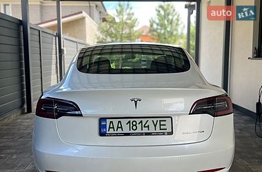 Седан Tesla Model 3 2019 в Броварах