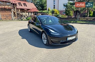 Tesla Model 3  2018