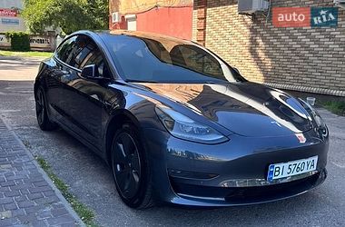 Tesla Model 3  2021