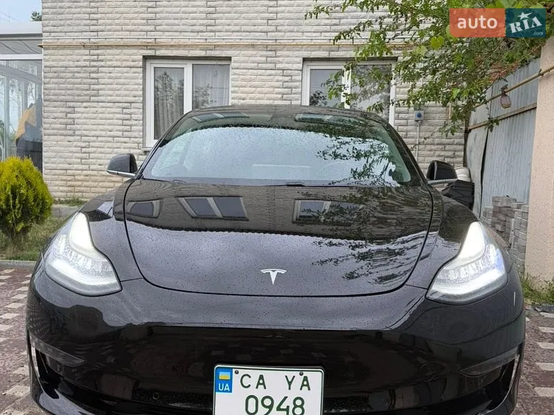 Tesla Model 3 2020