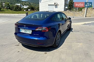 Tesla Model 3  2022