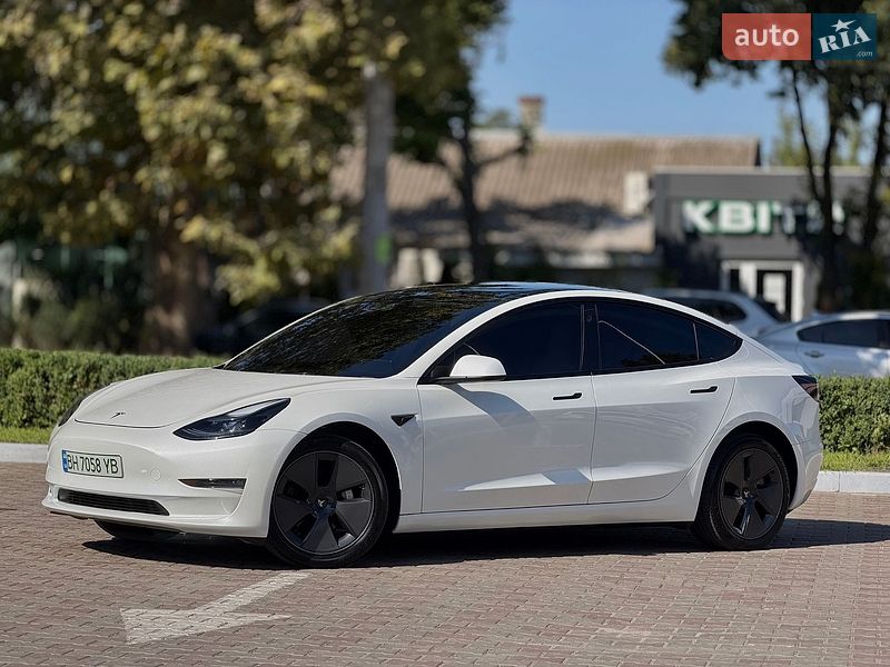 Tesla Model 3 2023