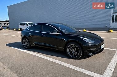 Седан Tesla Model 3 2020 в Полтаві