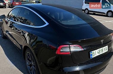 Седан Tesla Model 3 2020 в Полтаві