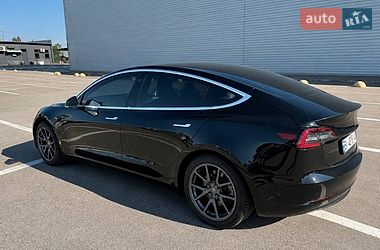 Седан Tesla Model 3 2020 в Полтаві