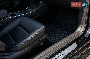 Седан Tesla Model 3 2020 в Полтаві