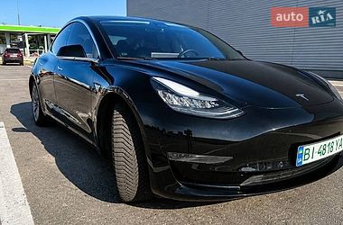 Седан Tesla Model 3 2020 в Полтаві