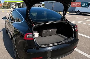 Седан Tesla Model 3 2020 в Полтаві