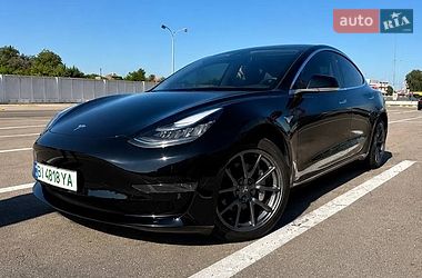 Седан Tesla Model 3 2020 в Полтаві