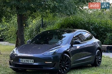 Tesla Model 3  2023