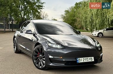 Tesla Model 3  2022