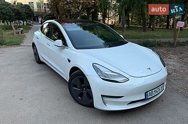 Tesla Model 3  2018