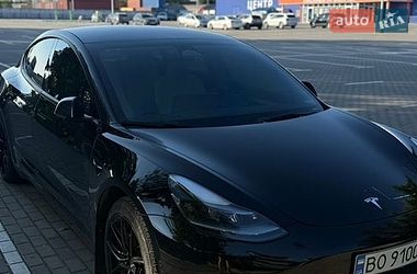 Седан Tesla Model 3 2022 в Тернополе Седан Tesla Model 3 2022 в Тернополе