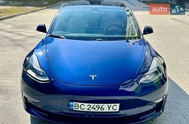Tesla Model 3  2021