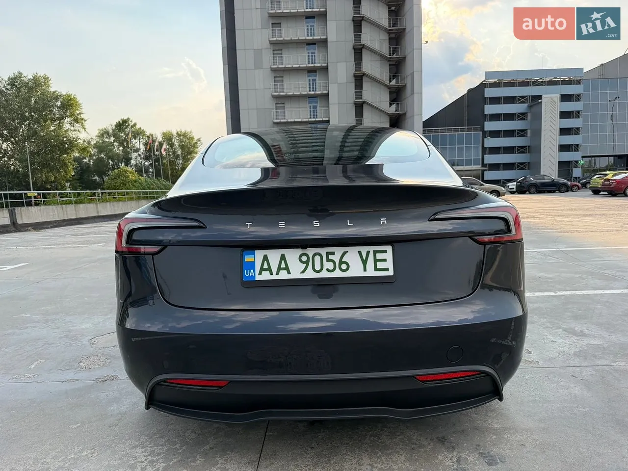 2025 Tesla Model 3 - мініатюра 5