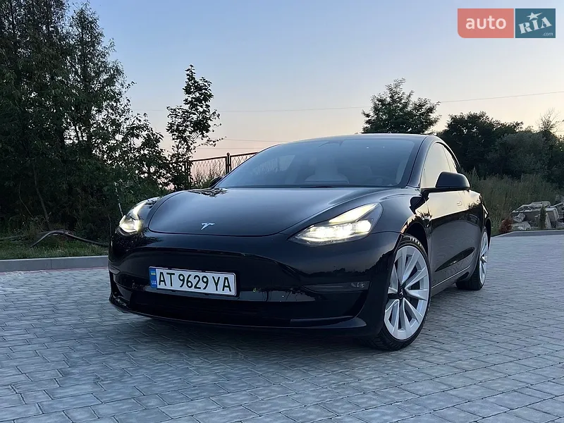 Tesla Model 3 2023
