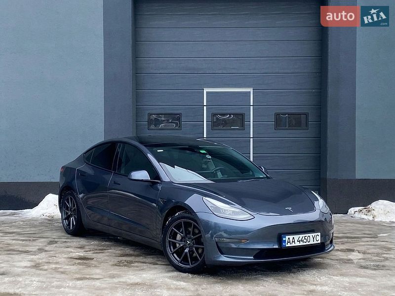 Tesla Model 3 2021