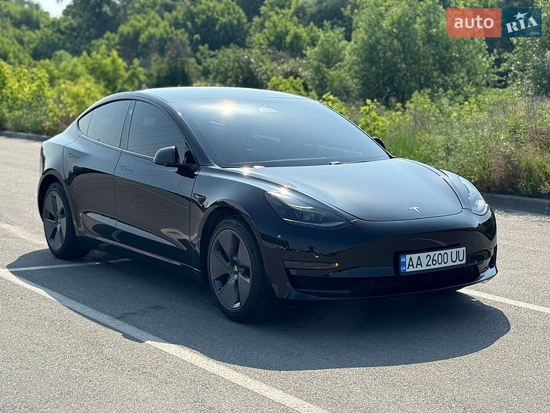 Tesla Model 3 2021