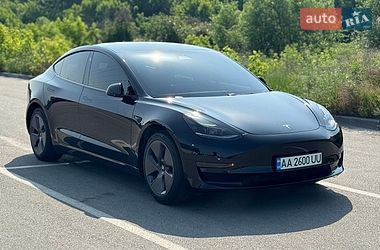 Tesla Model 3  2021