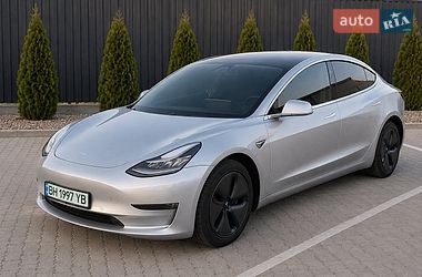 Tesla Model 3  2018