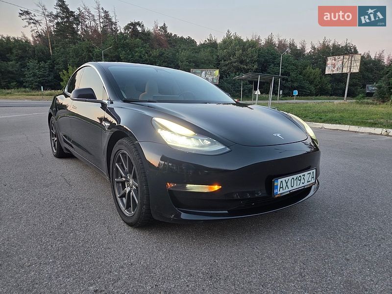 Tesla Model 3 2018