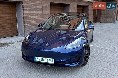Седан Tesla Model 3 2022 в Днепре