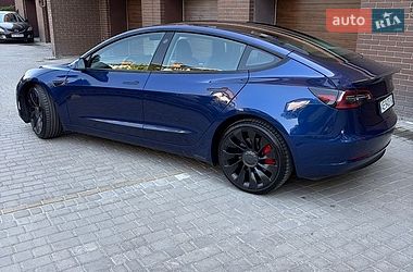 Седан Tesla Model 3 2022 в Днепре