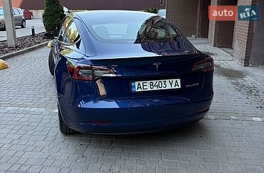 Седан Tesla Model 3 2022 в Днепре