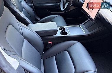 Седан Tesla Model 3 2022 в Днепре