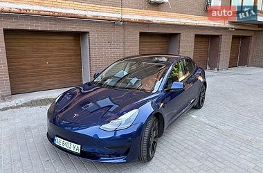 Седан Tesla Model 3 2022 в Днепре